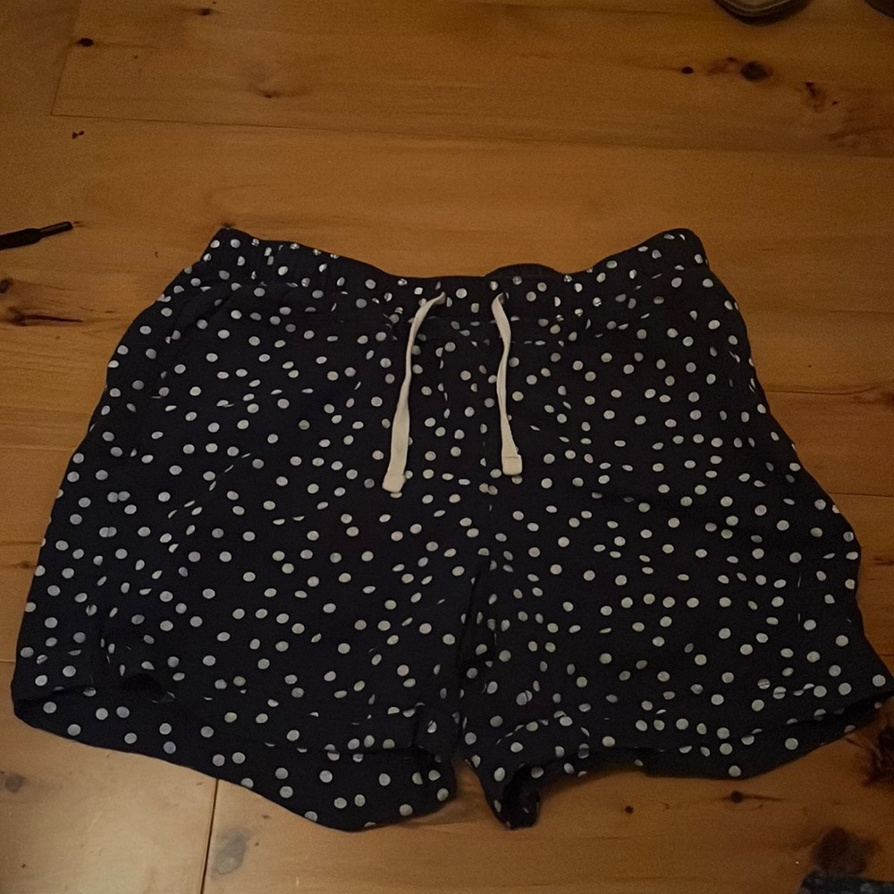 Faded Glory blue and white polka dots shorts. Kids 14-16… women’s 2-4